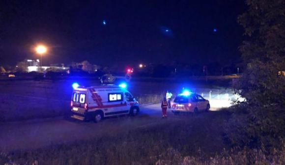 Maltempo, elicottero di soccorso si schianta al suolo: morti tre vigili del fuoco