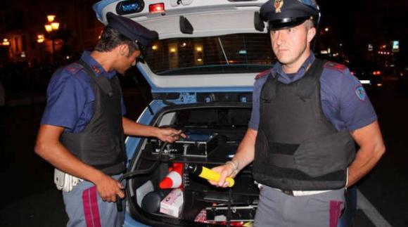 Carpi, guida ubriaco e si giustifica: “Ho baciato una ragazza che aveva bevuto molto”