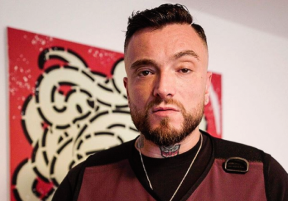 Guè Pequeno e J-Ax rispondono alle accuse di Fedez: è guerra