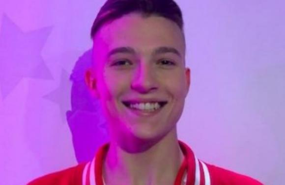 Il Collegio, il video a luci rosse di un ex allievo finisce online: “Ho sporto denuncia, lei è minorenne!”
