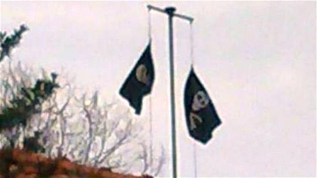 Chiamano il 112: "Allarme bandiera Isis". Ma è solo lo stemma dei pirati di una bimba