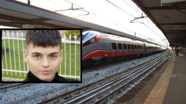 Un Ragazzo Di 16 Anni è Morto Investito Da Un Treno Ad Ancona: Era Sui ...