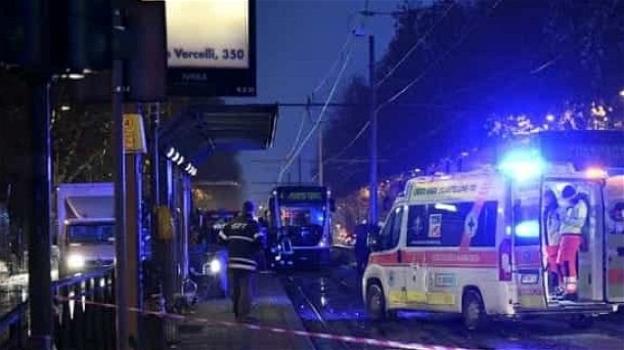 Omicidio-suicidio a Torino: uccide la moglie con un badile e si spara con la balestra