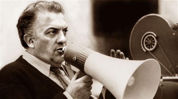 Il maestro Fellini ricordato via francobollo a 100 anni dalla nascita