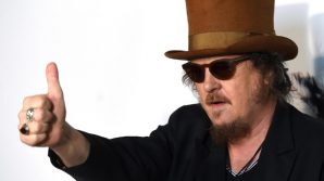 Zucchero operato d’urgenza: le condizioni del cantante