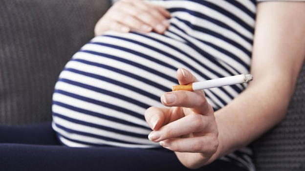 Morte in culla, più possibilità se la mamma è fumatrice