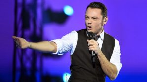 Tiziano Ferro annuncia l’arrivo di un documentario che lo vede protagonista