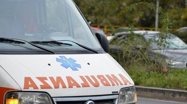 Morta a 31 anni nel sonno: ritrovata senza vita dalla figlia di 9 anni