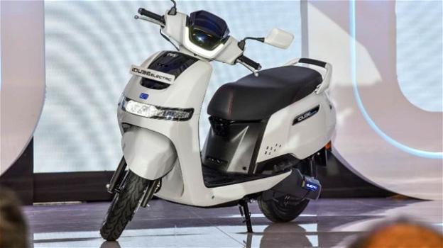 TVS iQube: presentato il nuovo scooter elettrico smart a zero emissioni