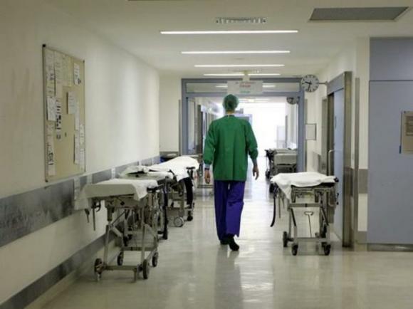 Prende il Viagra per tori e finisce in ospedale dopo un’erezione di 3 giorni