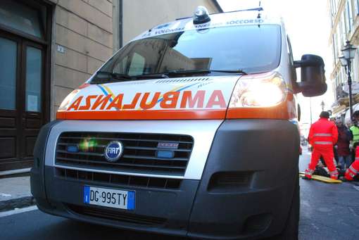 Mestre: va in overdose, viene salvato ma pesta i soccorritori e fugge con ago nel braccio