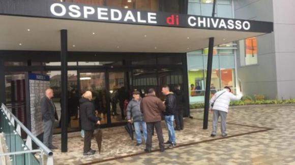 Torino, uomo si taglia le emorroidi con le forbici: ricoverato d’urgenza