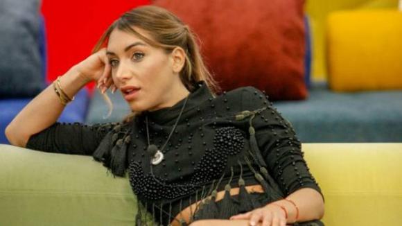 GF VIP, Elisa De Panicis sotto accusa: “Compra i follower!”