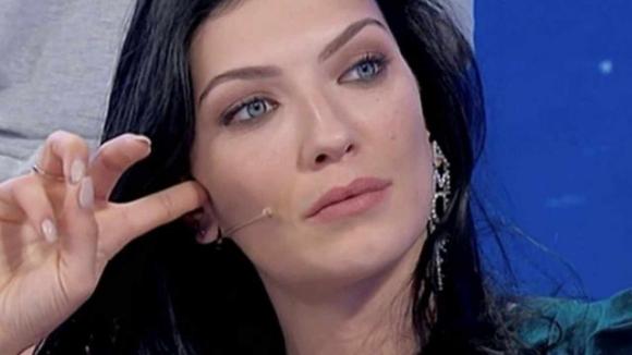 Uomini e Donne, un ex corteggiatore vuole tornare per conquistare Giovanna Abate
