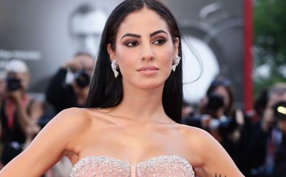 Giulia De Lellis vittima di un furto: “Mi hanno lasciata letteralmente in mutande”