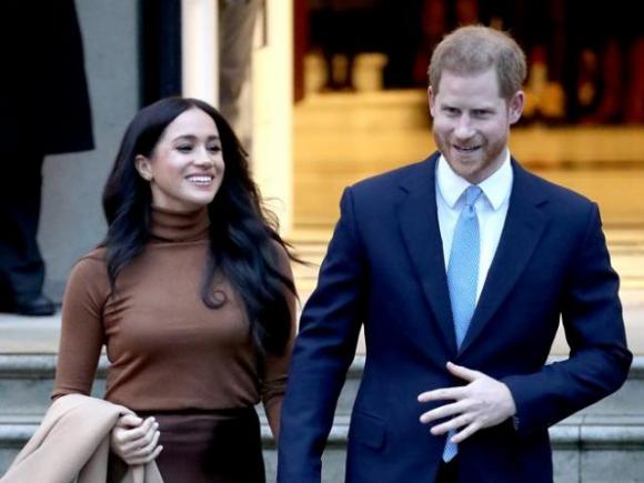 Harry e Meghan “divorziano” dalla famiglia reale: “Vogliamo essere indipendenti”