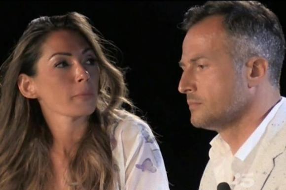 Ida Platano e Riccardo Guarnieri: è crisi di coppia? Tutti gli indizi