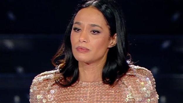Sanremo 2020, Rula Jebreal emoziona con il monologo sul femminicidio: "Mia madre stuprata più volte, si è suicidata"