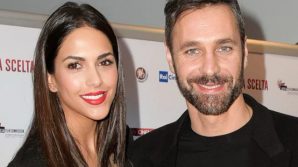 Raoul Bova e Rocio Munoz litigano per strada: musi lunghi dopo la cena insieme