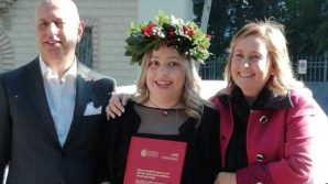 Pistoia: cieca dalla nascita, Giorgia si laurea con 110 coronando il suo sogno più grande