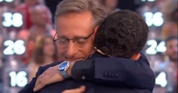 Le voci sul litigio tra Paolo Bonolis e Luca Laurenti sono vere? Un autore svela la verità