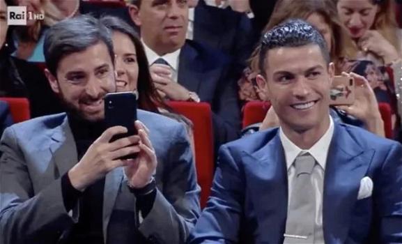 Sanremo 2020, chi è il ragazzo seduto vicino a Cristiano Ronaldo? Mistero svelato!