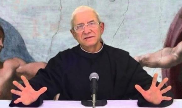 Don Bucci shock: “La pedofilia non uccide nessuno, l’aborto sì”
