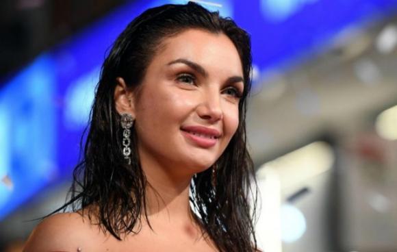 Sanremo 2020, Elettra Lamborghini insultata da un hater: “Io sono una scrofa? Tu sei…”
