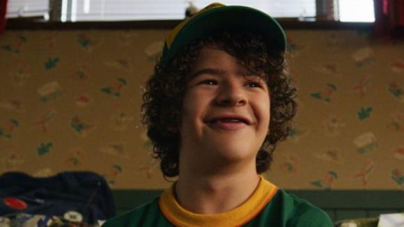 Protagonista di Stranger Things ricoverato ancora una volta in ospedale: ha una malattia genetica