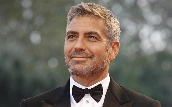 George Clooney ha un problema con i peti, l’ex governante svela: “E’ uno schifo”