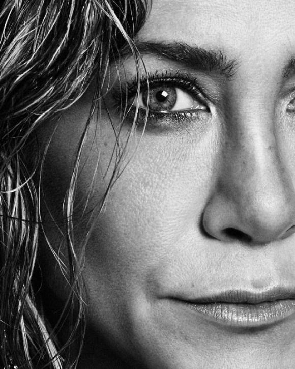 Jennifer Aniston compie 51 anni: 7 foto che fanno capire che l’età per lei è solo un numero