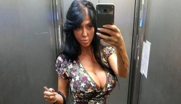 La ristoratrice Marilena del “Pecora Nera” si lancia nel mondo dei film per adulti