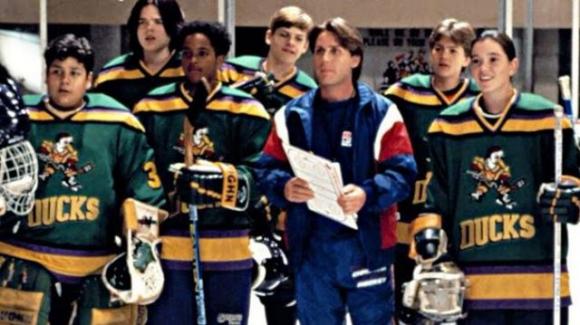 Disney annuncia il reboot di “Mighty Ducks” (Stoffa da campioni) e una clamorosa novità