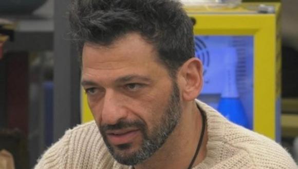 GF Vip, Pago perde la testa dopo la diretta: “Pezzi di m***a, sti bastar*i!”