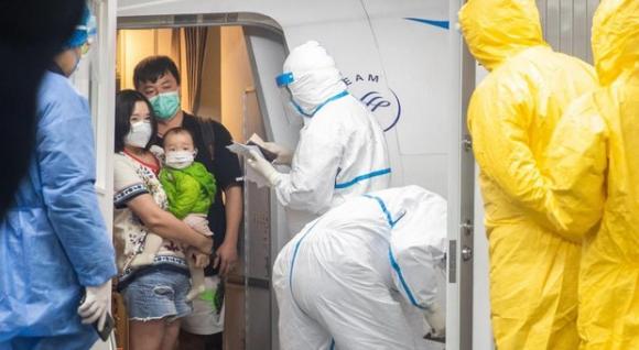 Coronavirus, due ragazze scappano dalla quarantena perché senza internet