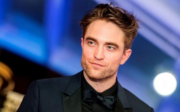 Robert Pattinson: l’uomo più bello del mondo secondo la scienza (ecco la lista)