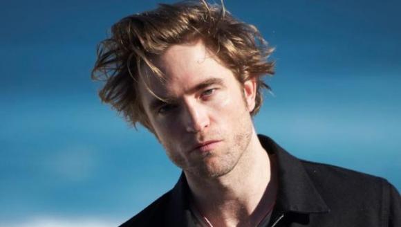 Robert Pattinson: l’uomo più bello del mondo secondo la scienza (ecco la lista)