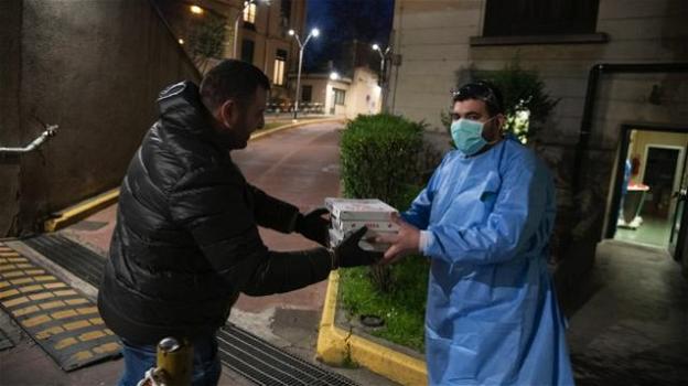 Torino: pizze regalate al personale sanitario che combatte il coronavirus