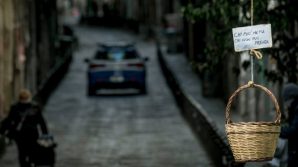 Napoli, dopo il caffè sospeso nasce il panaro sospeso per aiutare le famiglie impoverite dal Coronavirus