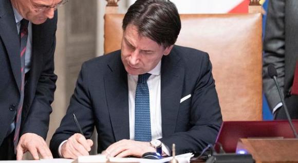 Coronavirus, il governatore Fontana sul nuovo provvedimento del governo: “Servivano misure più rigide”