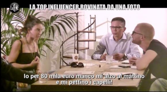 Chiara Biasi per l’ennesima volta nella bufera: gli hater criticano la sua mascherina griffata
