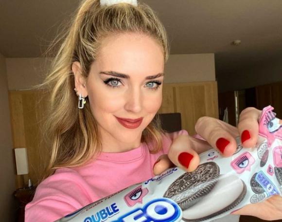 Chiara Ferragni firma un’edizione limitata dei biscotti Oreo: ecco il loro prezzo