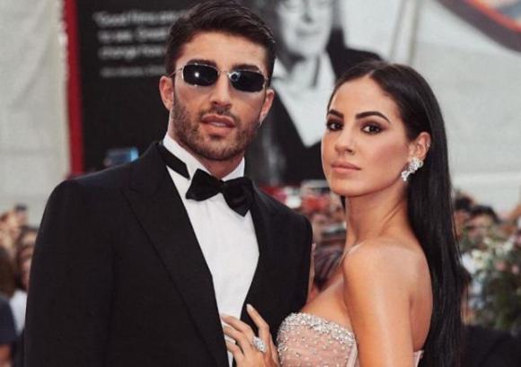 Iannone in diretta con Max Biaggi rompe il silenzio su Giulia de Lellis, ecco la sua “battuta”