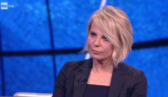 Maria De Filippi: “Mio fratello Giuseppe mi sparò in testa, ho ancora i segni”