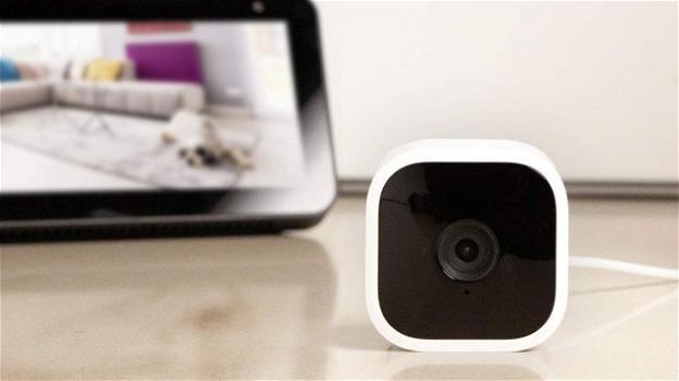 Blink Mini: ecco la videocamera da interni di Amazon per la sicurezza domestica