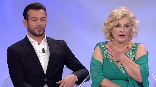 "Uomini e Donne", nuova formula: gli opinionisti Tina e Gianni ci saranno