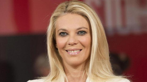 Eleonora Daniele: "Sarò in tv fino al 29 maggio, dopo il parto la seconda laurea"