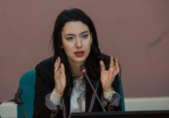 Coronavirus, Azzolina: “Ipotesi scuola a distanza a settembre”