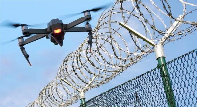 Napoli: drone con 6 cellulari atterra nel carcere di Secondigliano