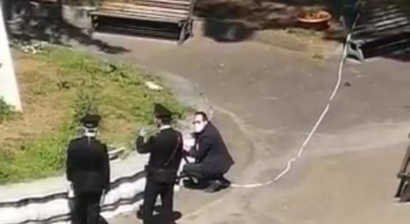 Carpi: porta a spasso il criceto perché “irascibile in casa”. Multato